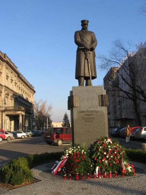 Warszawa - pomnik Marszałka Józefa Piłsudskiego by AnnaJolanta 1