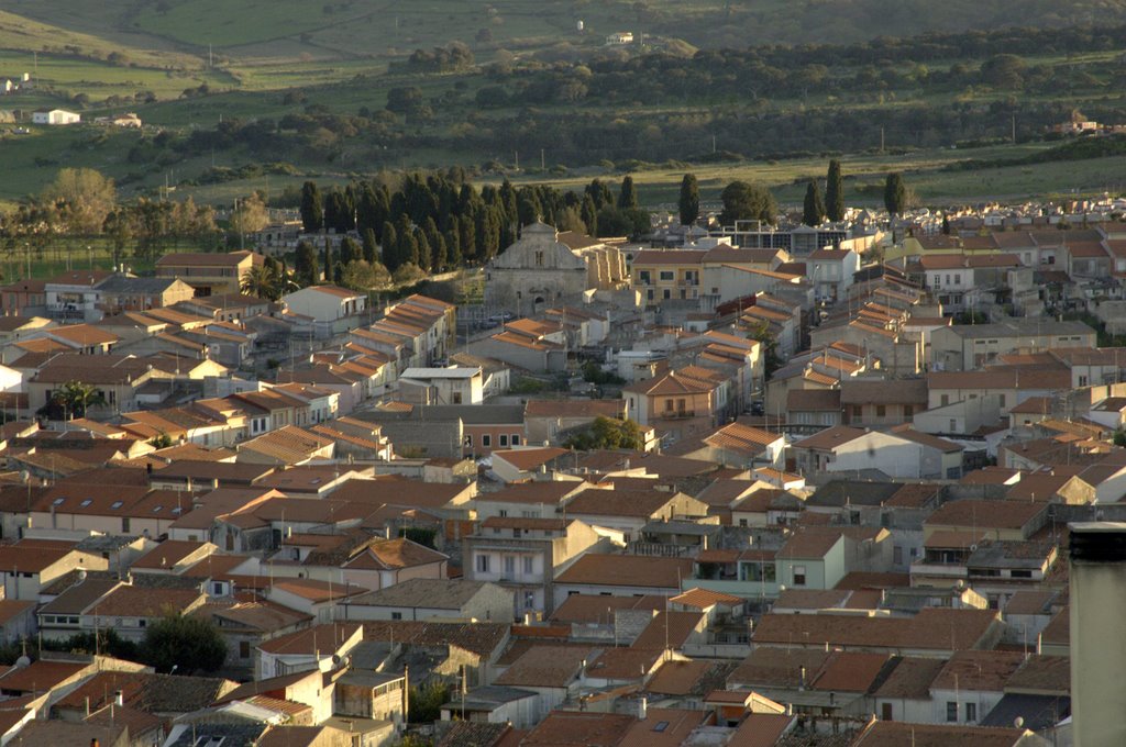 Ittiri, scorcio della città verso la chiesa del Carmelo by Gavino Ruggiu