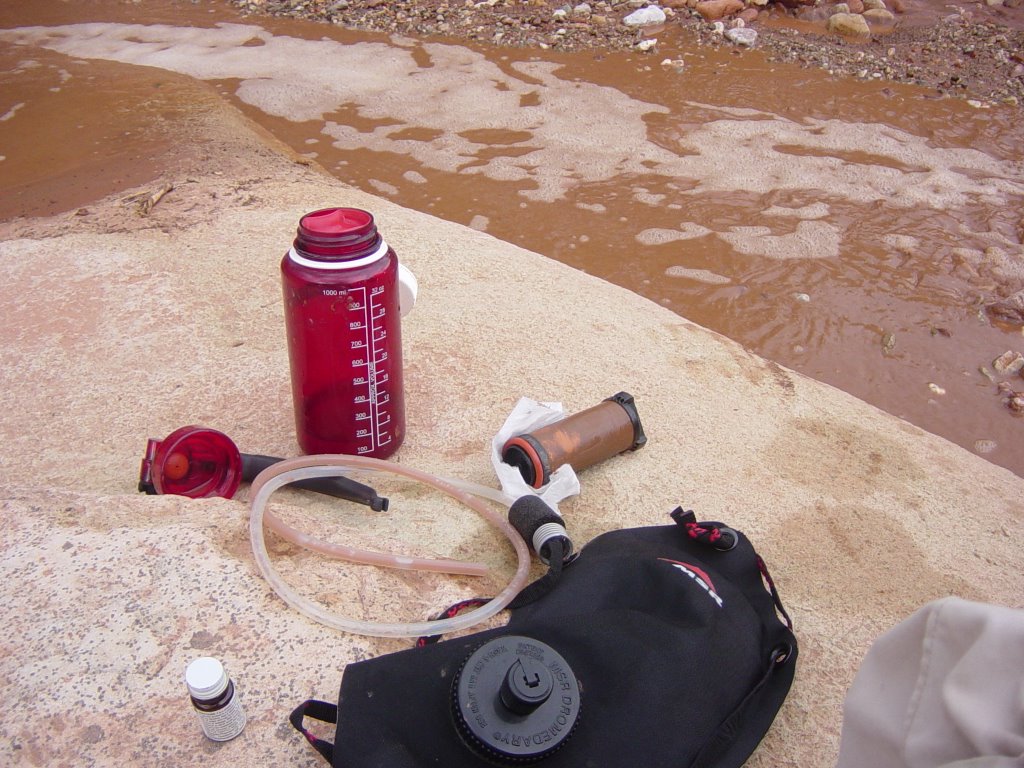 Grapevine Creek's flowing mud by GTH