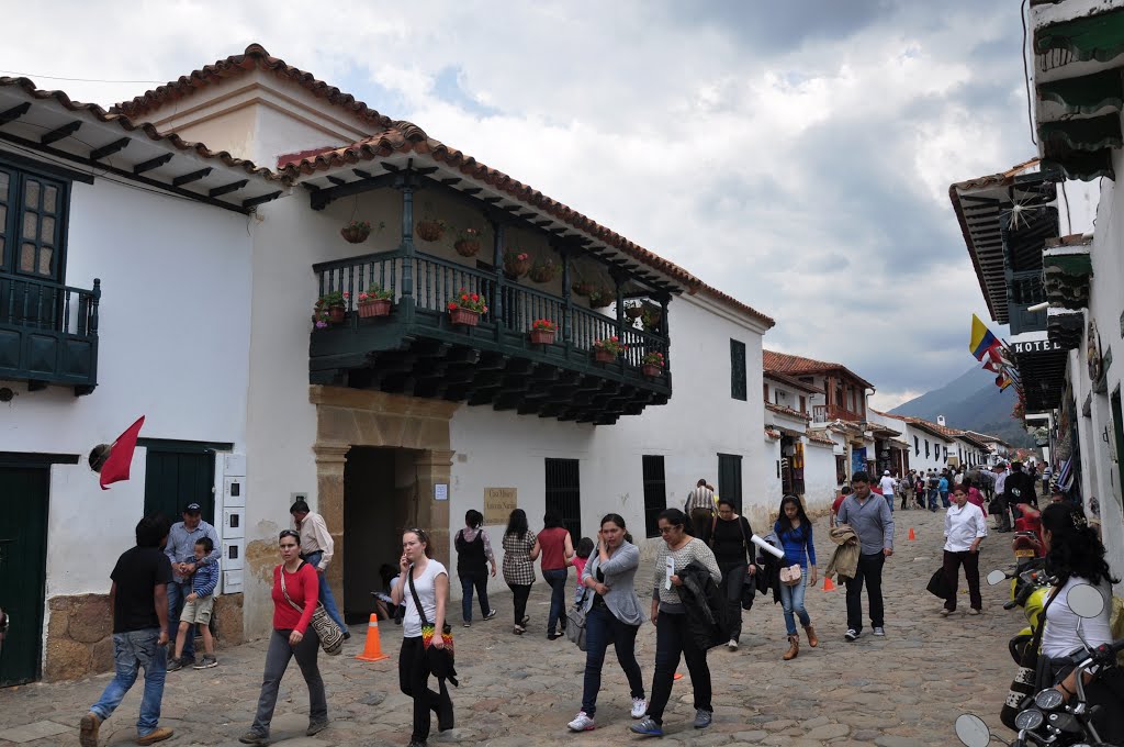 Calle principal de Villa de Leyva, Boyacá, Colombia by Silvano Pabón Villamizar