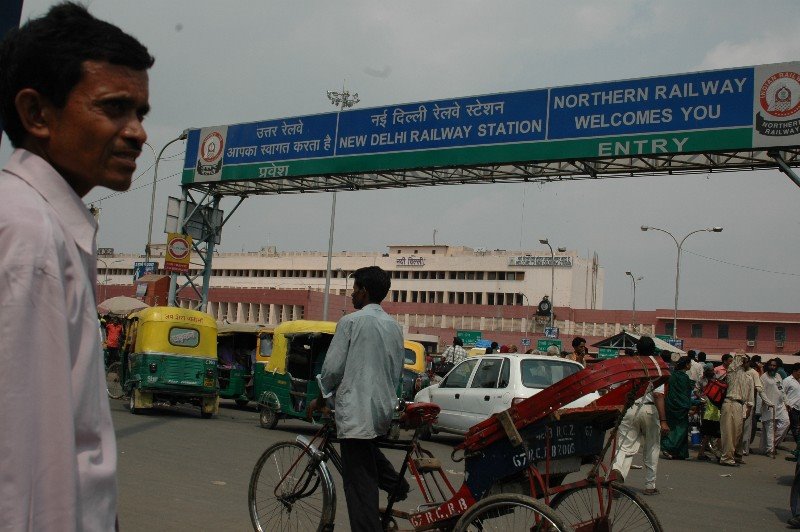 As you see- New Delhi railroad station , Pahar Ganj by xwt551