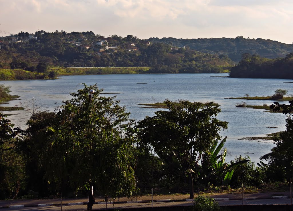 Represa de Mairiporã by Humberto Müller