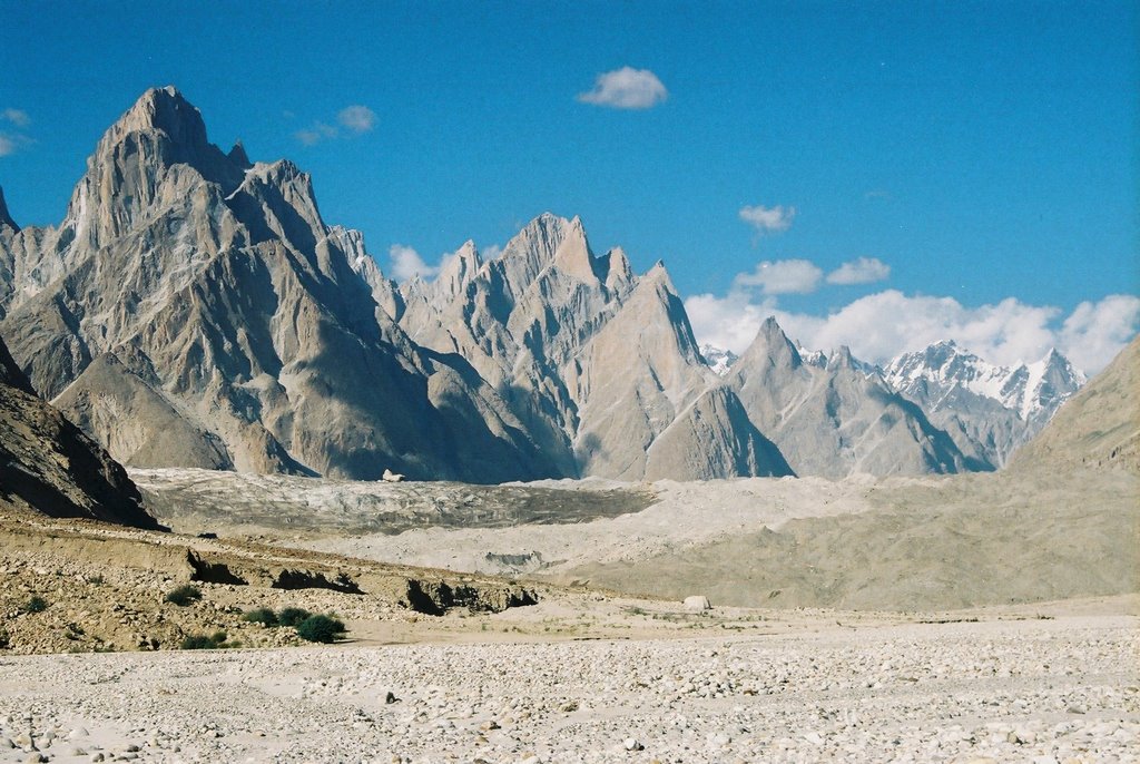 Baltoro glacier from Paiju by tetsuya223