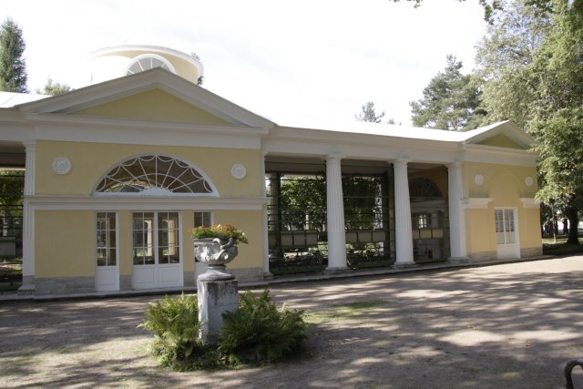 Павловск. Вольер. (Pavlovsk. An open-air cage.) by Afanasyeva Irina