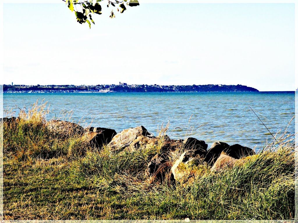 VUE DE SAINT BENOIT DES ONDES VERS CANCALE by mayaamon