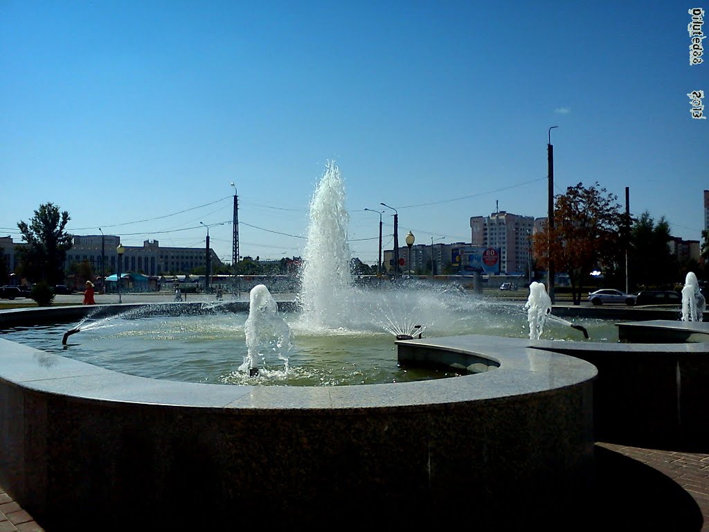 Фантан на праспекце Рэчыцкім ... Fountain on Avenue Rechitsky by diluted88