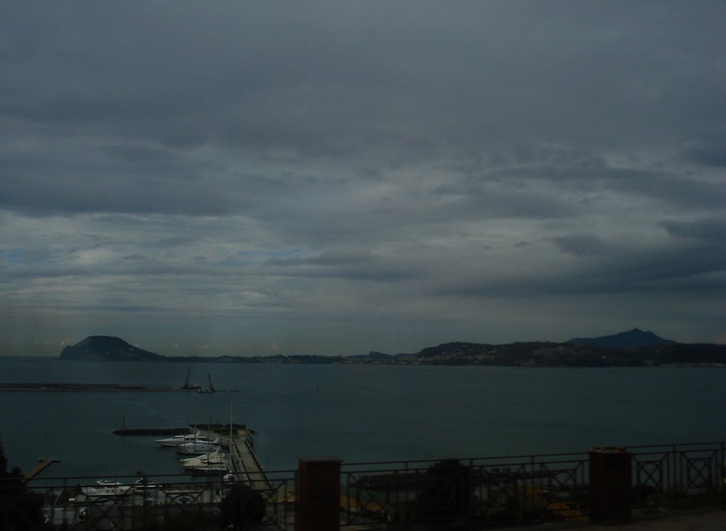 Porto di Pozzuoli e Capomiseno by albertozuppardi