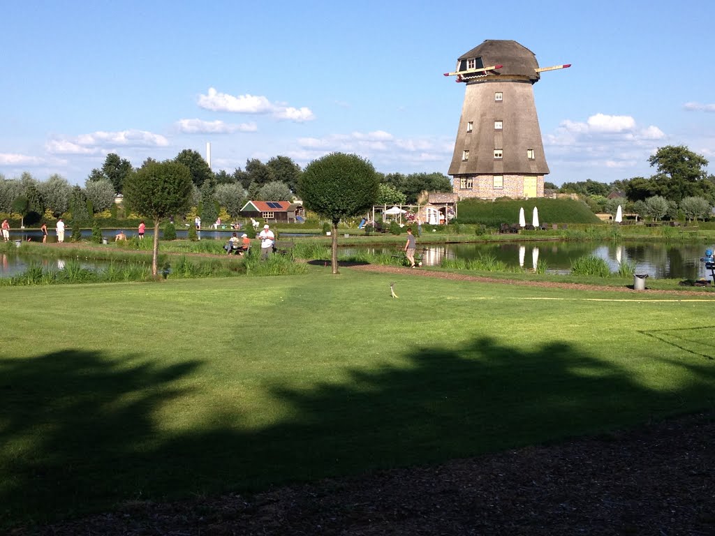 Forellenvisvijver Blitterswijck by Bart van der Cruijsen