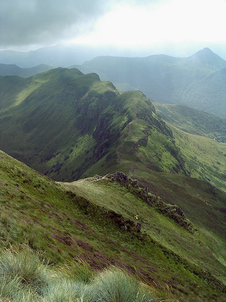 Cantal, le Puy Griou depuis le Puy Mary by tidjj