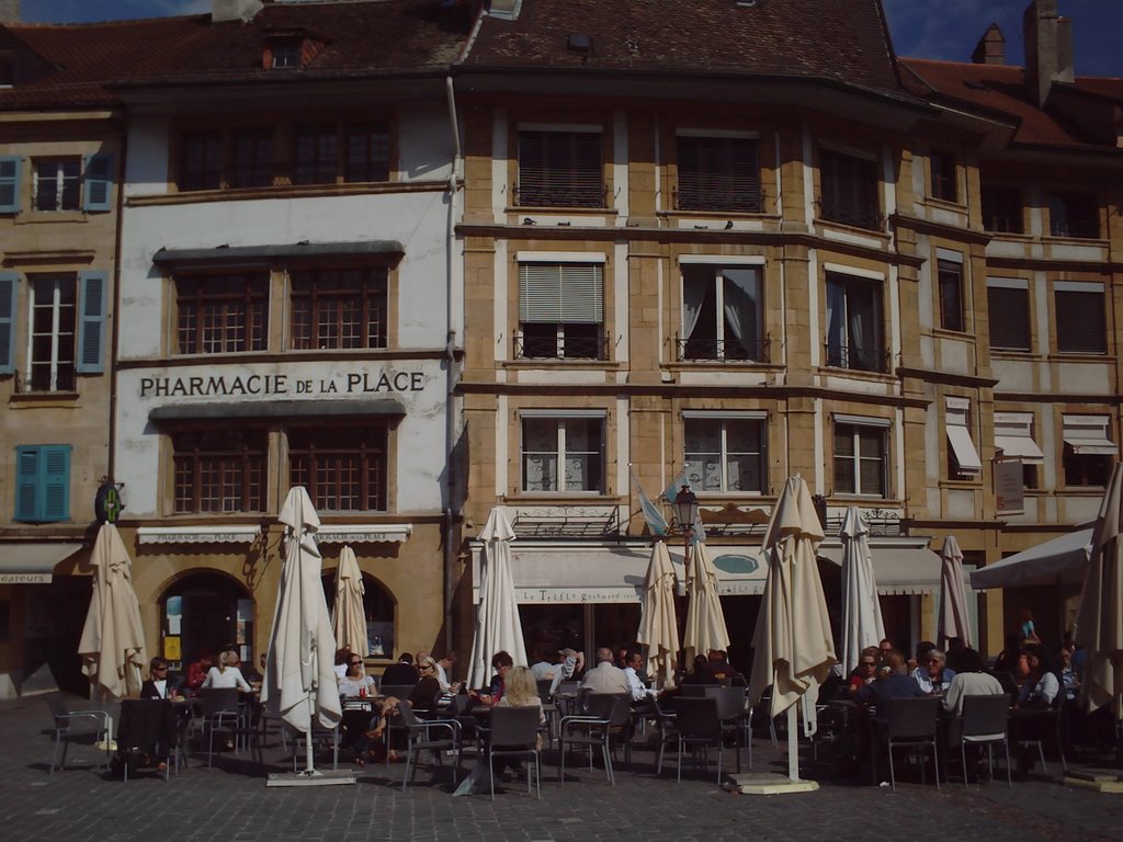 Place Pestalozzi - le trèfle by Raymer