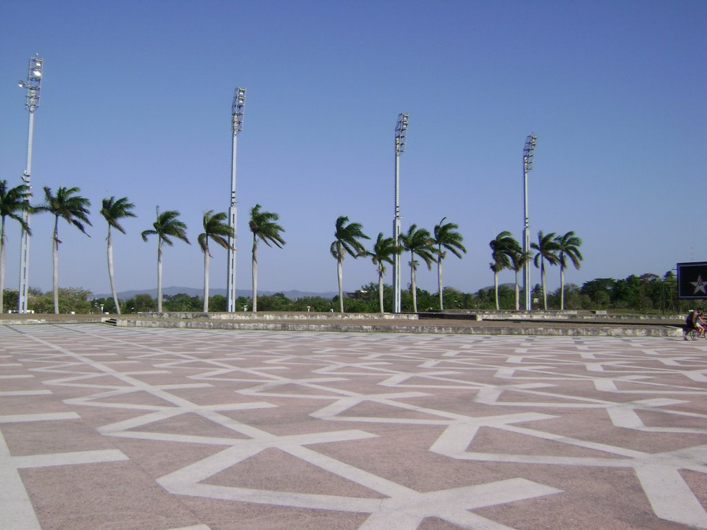 Plaza Che Guevara by Frank Hernandez