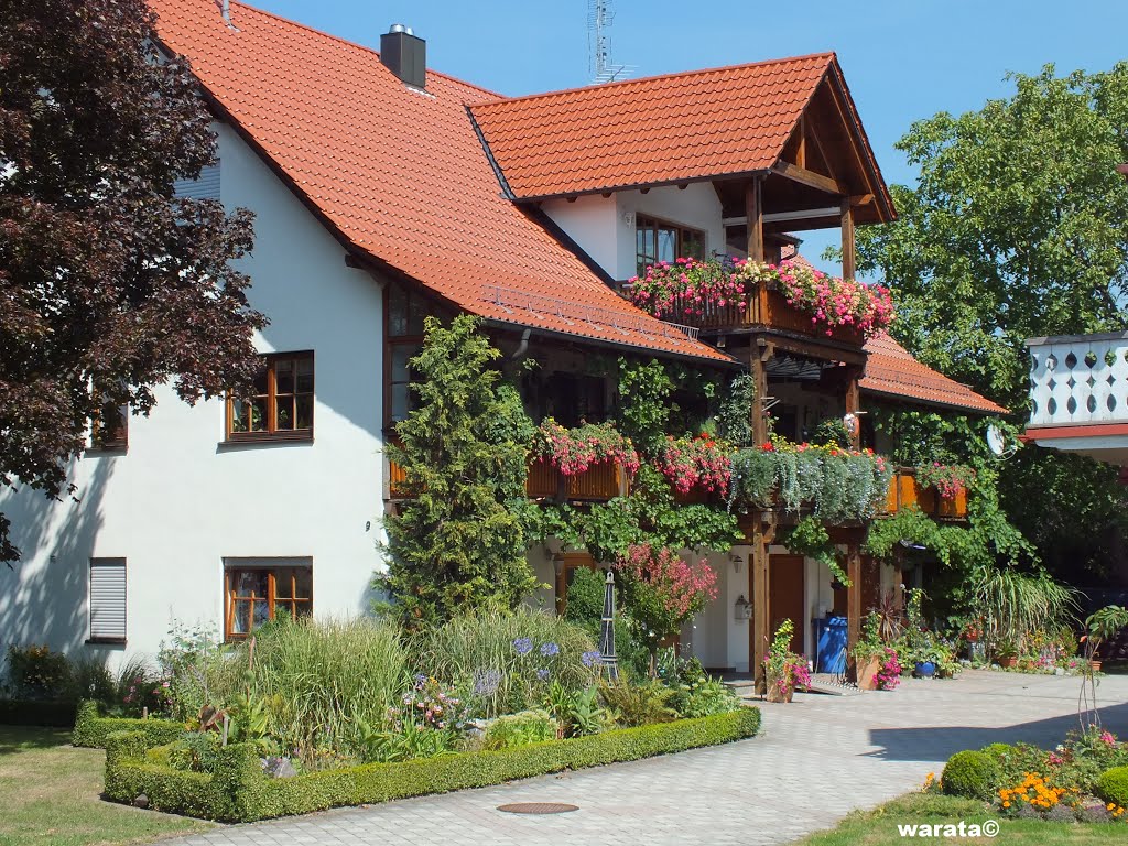 Kirchdorf an der Iller > im Ort gesehen, Haus an der Hauptstraße (i) by warata