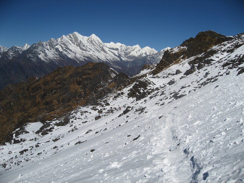 Descending from Zatrwala La by Joachim Meyer