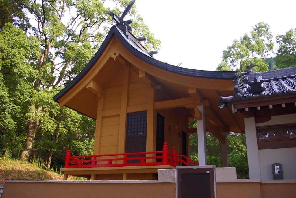 愛媛県 新居浜市 船木 三島神社 本殿奥 by HUB.Tachibana