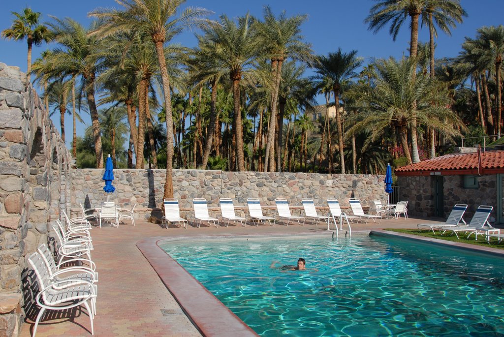 Furnace creek inn pool by Lieuwe H