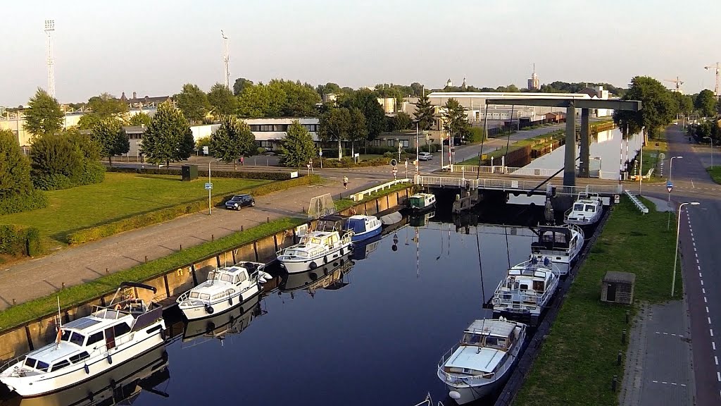 Roosendaal, de vliet, vlietbrug by Robert Huberts