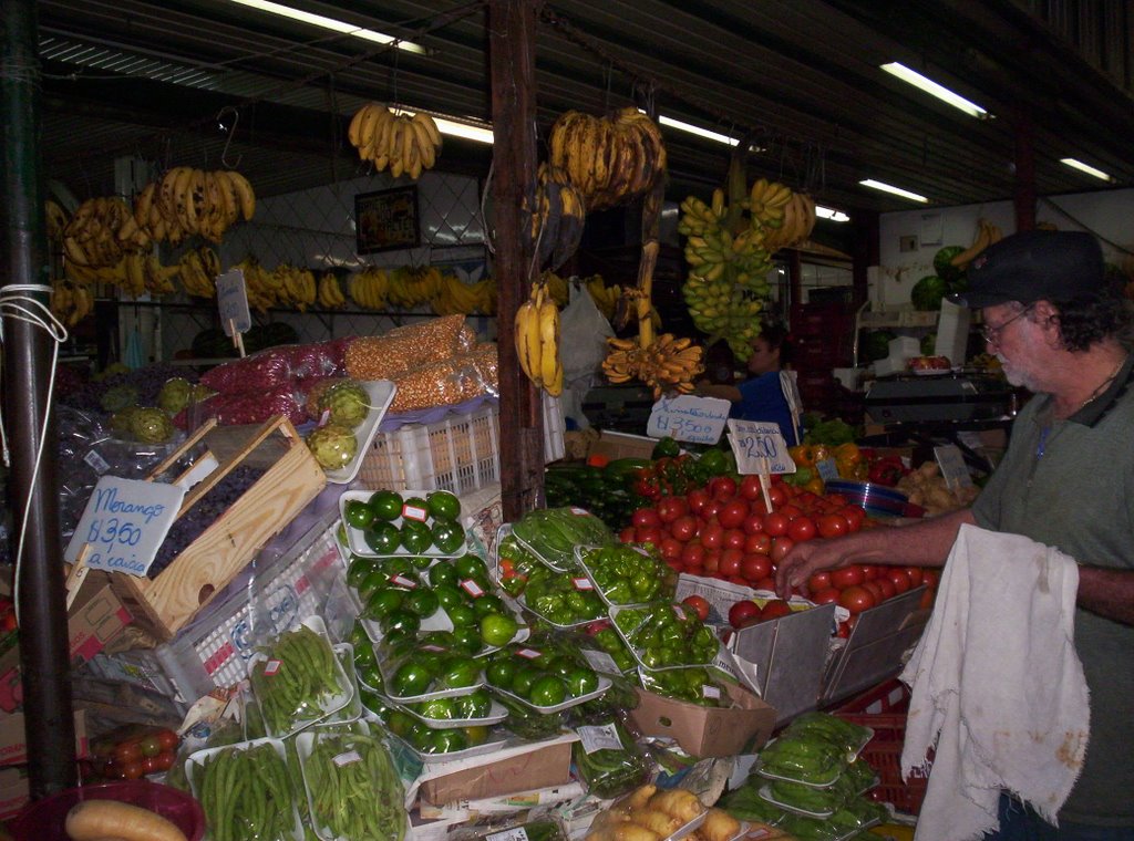 Mercado Municipal (Banca do Valdir Pachiani) by Paulo Mello