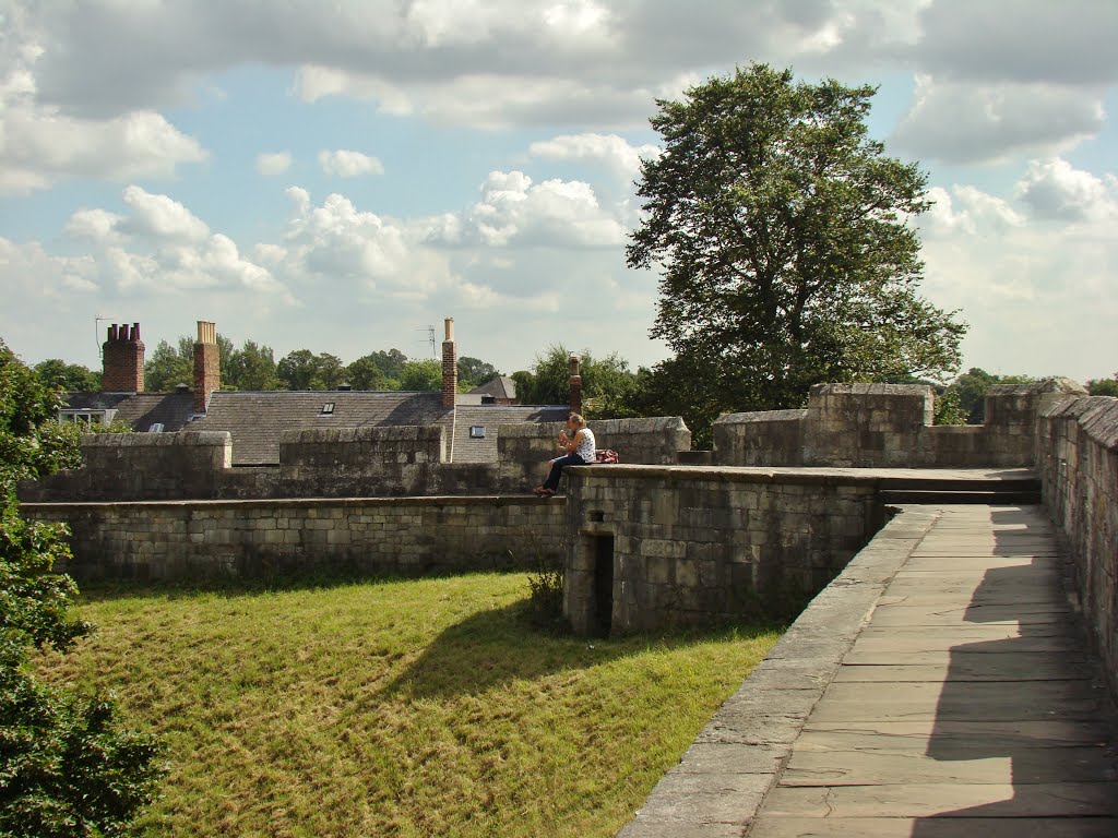 Looking south east towards a corner of the city's walls, York YO1 by 6by7en