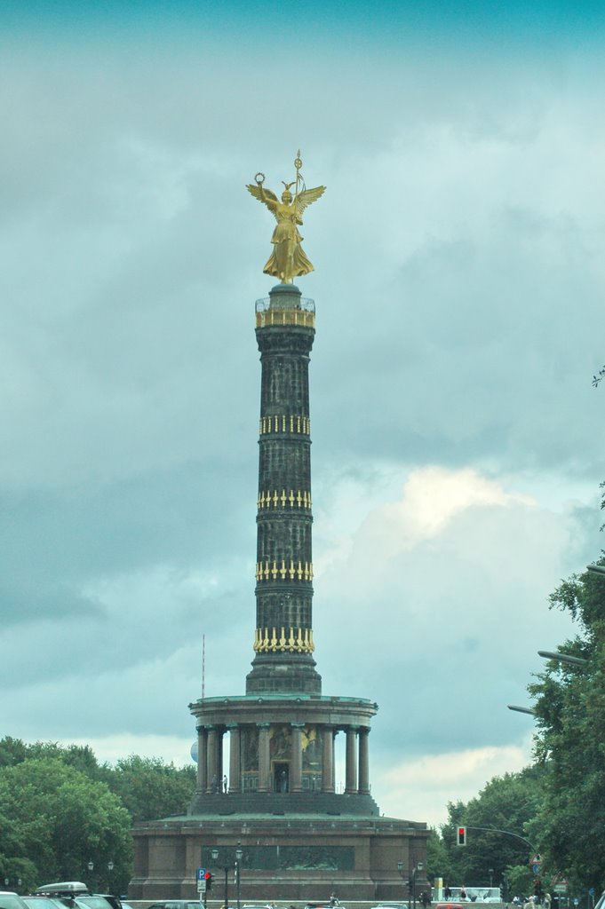 Siegessäule by Die Reichmänner