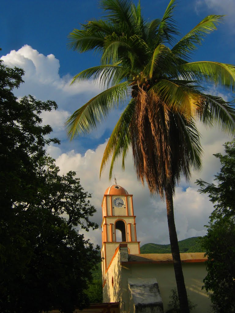 Iglesia de Tuxpan, Gro. by waldwind