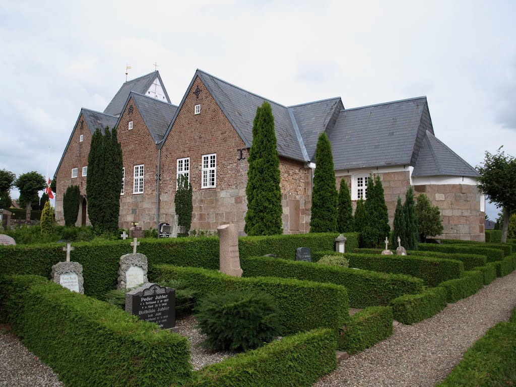 Toftlund Kirke - Tønder by Kristen Kousgaard