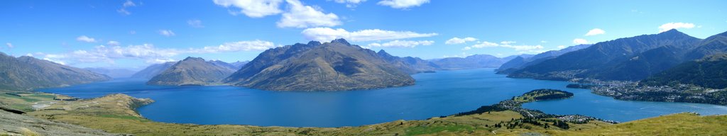 Queenstown panorama by mjonkmansr