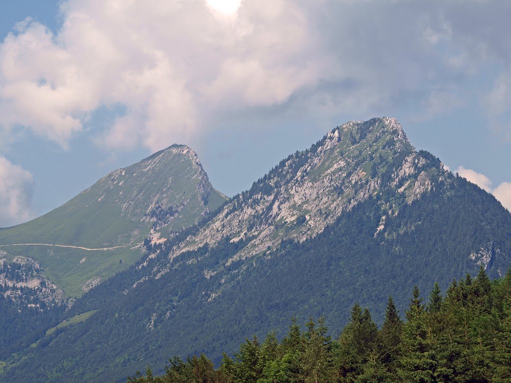 Mont Colombier / Rochers de la Bade by Wim Constant