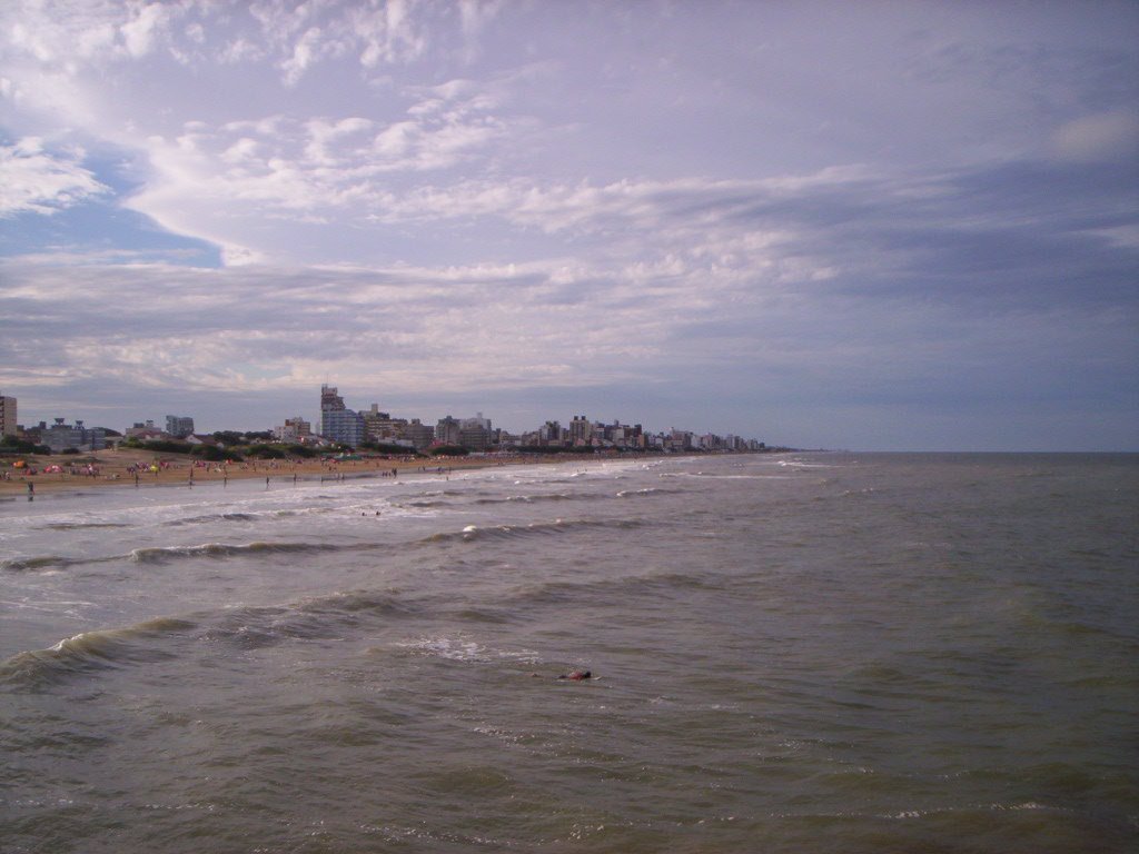 San Bernardo vista desde muelle de Mar de Ajó. by tanito02