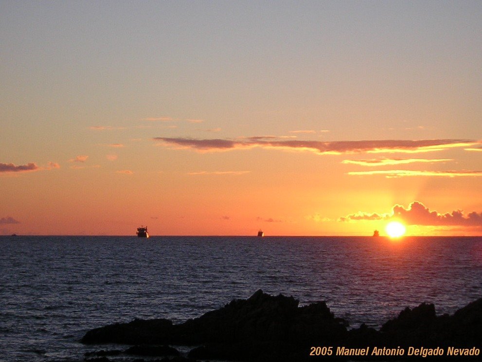 Pôr do sol - Leça da Palmeira by M. A. Delgado Nevado