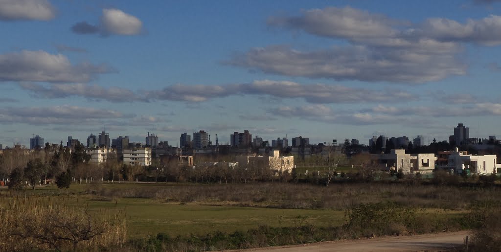 Berazategui desde la autopista Bs As La Plata. by Mario Quilmes