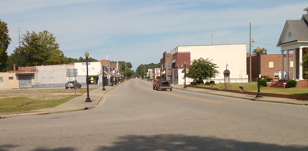 Fair Bluff looking down Main St----st by SteveTysinger