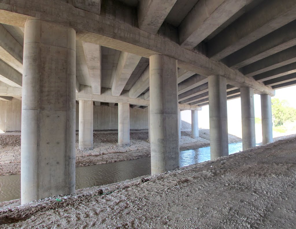 Yagur Junction, the Kishon River below Highway 70, Israel by Kobi Zilberstein