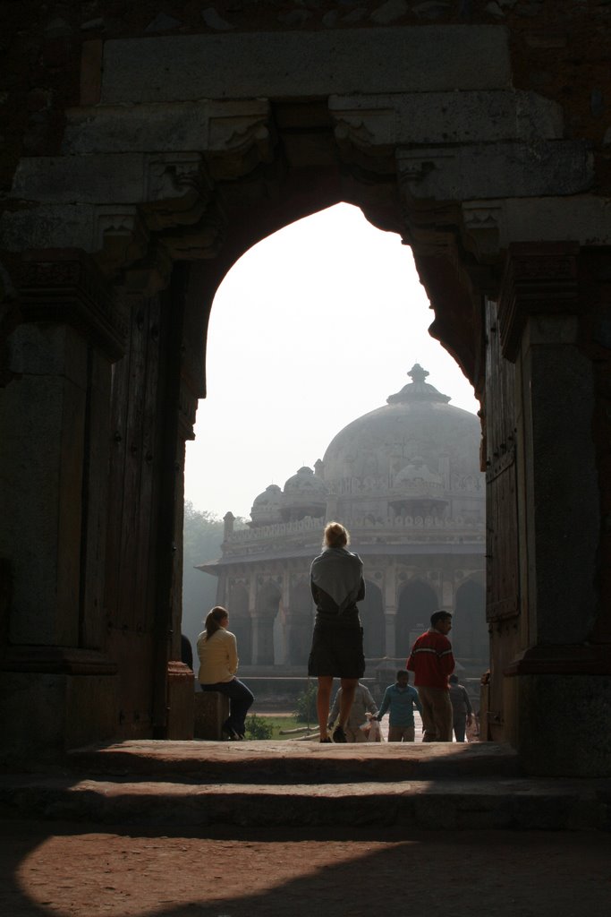 Issa Khan tomb by Claus Jørgensen