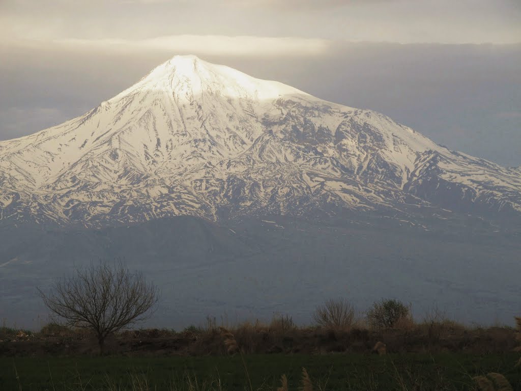 Ararat by Mher Ishkhanyan