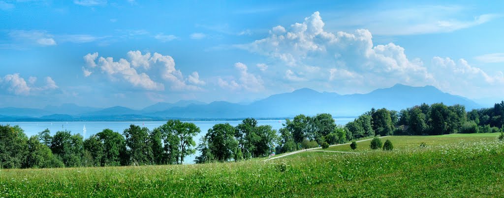 Wetterwechsel über den Chiemgauer Alpen by Klaus Rommel