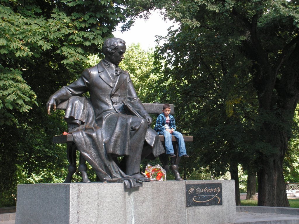 Statue of Shevchenko by Ярослав Калашник