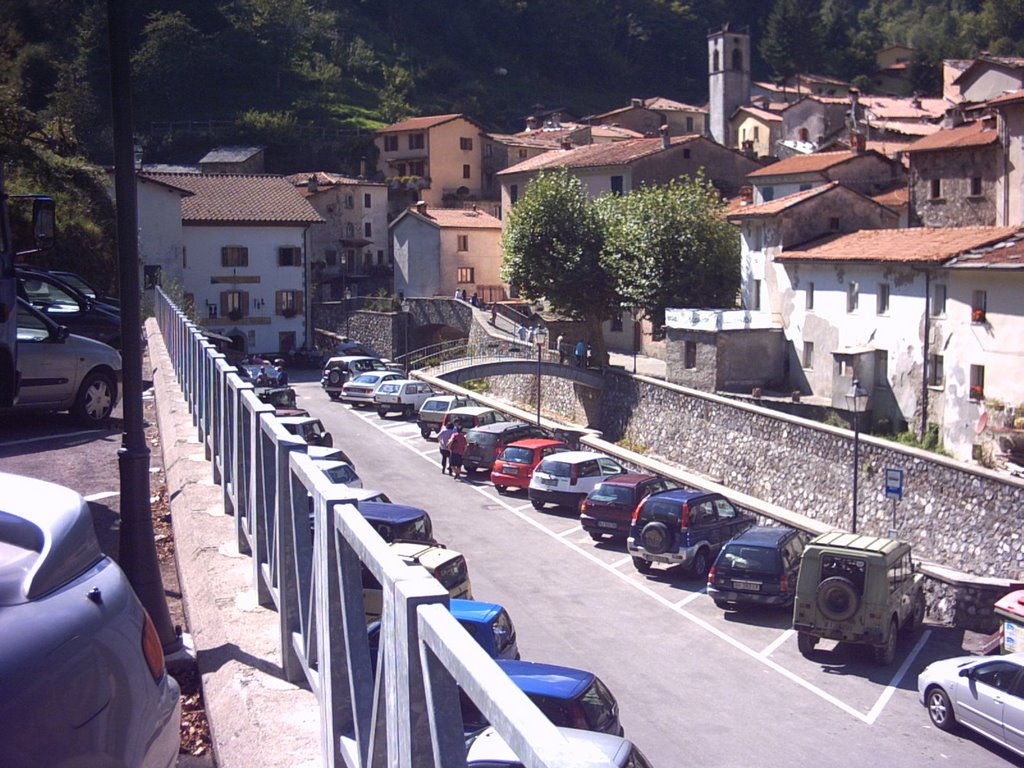 Veduta di fornovalasco garfagnana by beangelo