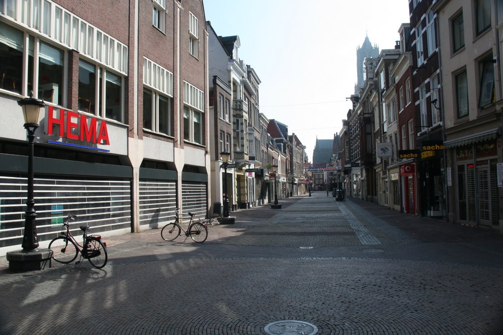 Steenweg vanaf de HEMA in Utrecht by Carl030nl