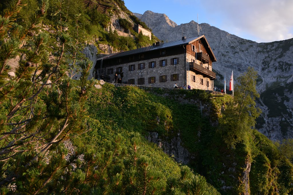 Karwendelhaus, 1765m by MicoRS