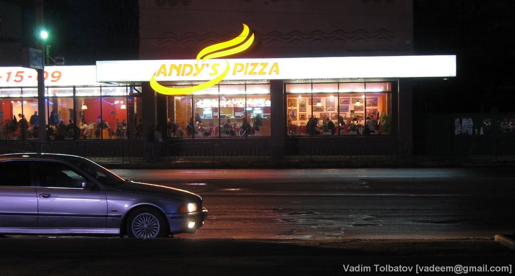 Andy's pizza by Vadim Tolbatov