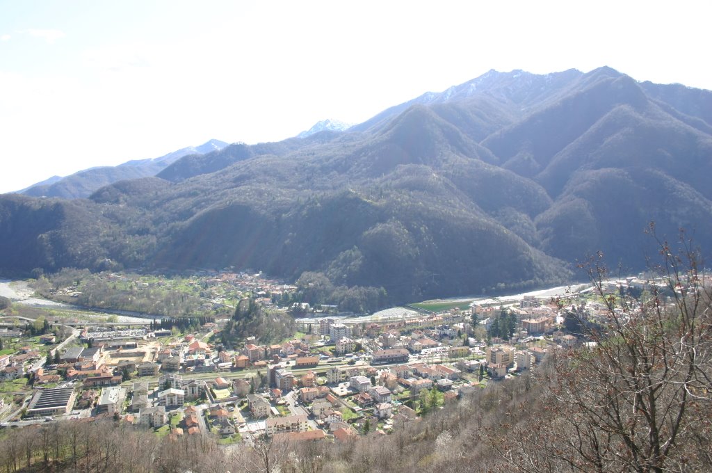 CUCCO - VARALLO VISTO DALLA CHIESETTA DI SANTA BARBARA by simone.mancini