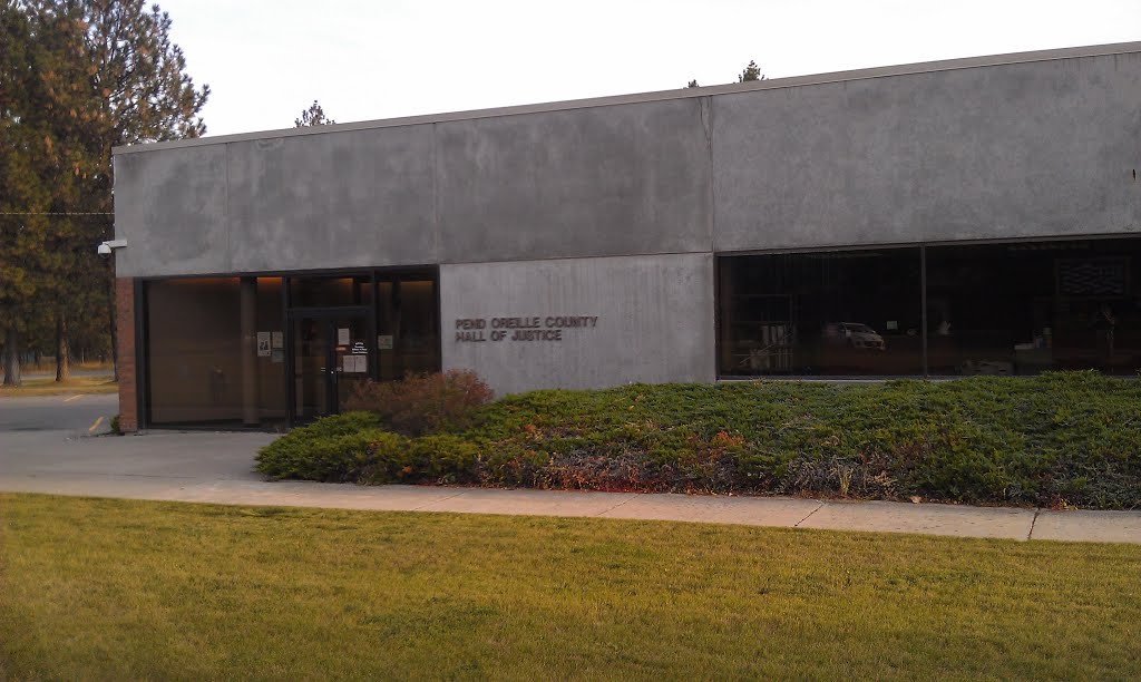 Pend Oreille County Courthouse- Newport WA by kevystew