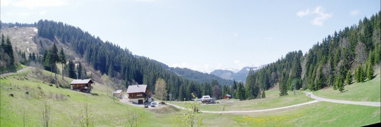 View from Col de l'Ancrenaz towards Foron. On the background le Praz de Lys by janvandrooge