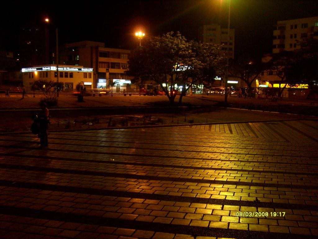 Parque de las Banderas Nocturno by Pedro Padilla