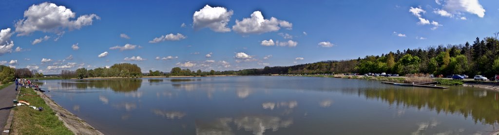 Lake Naplás by Simon Károly