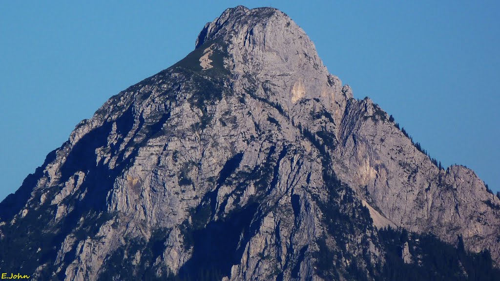 Bayern, Pfronten im Allgäu, Blick zu den Allgäuer Alpen by Eckbert John