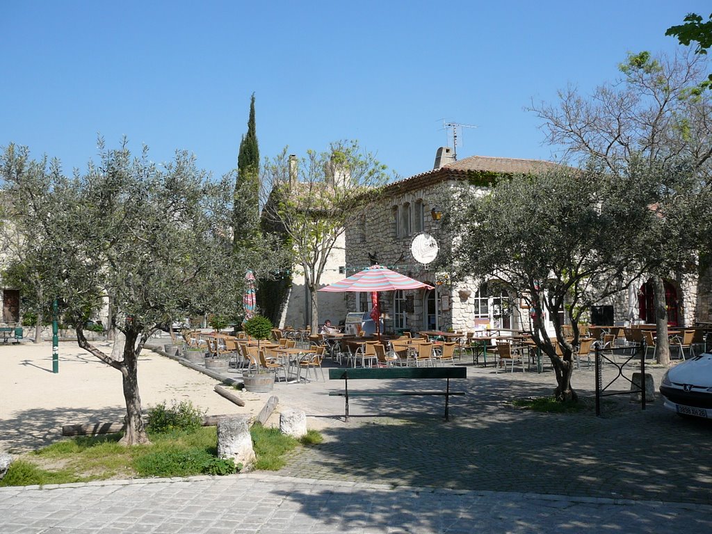 La place du village by Fabrice Germès