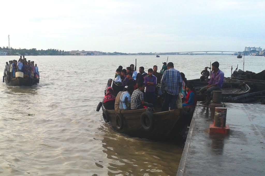 Rupsha gudara-ghat, Khulna by Shameem Bakhshi