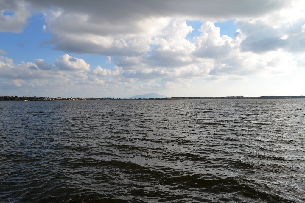 Lago Patria ed isola d'Ischia by Geosergio