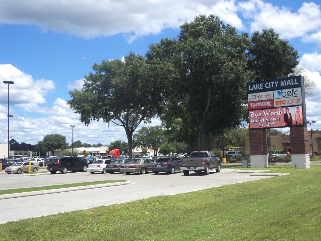 Lake City Mall sign by mriveraz